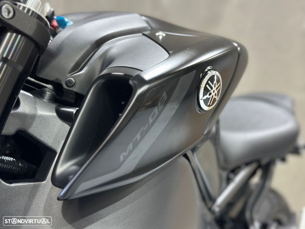 Yamaha MT-09 - 2