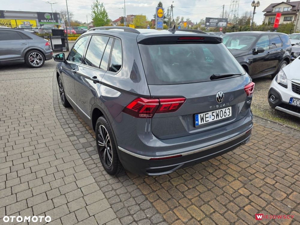 Volkswagen Tiguan - 9