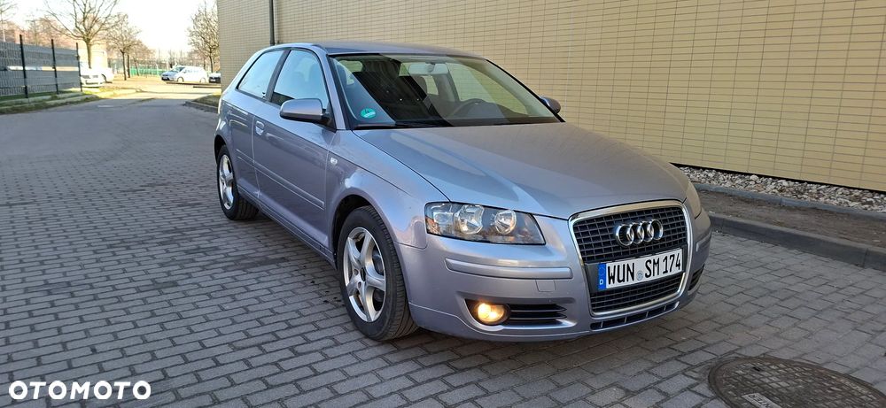 Audi A3 3-drzwiowe 1.6 Ambiente - 2