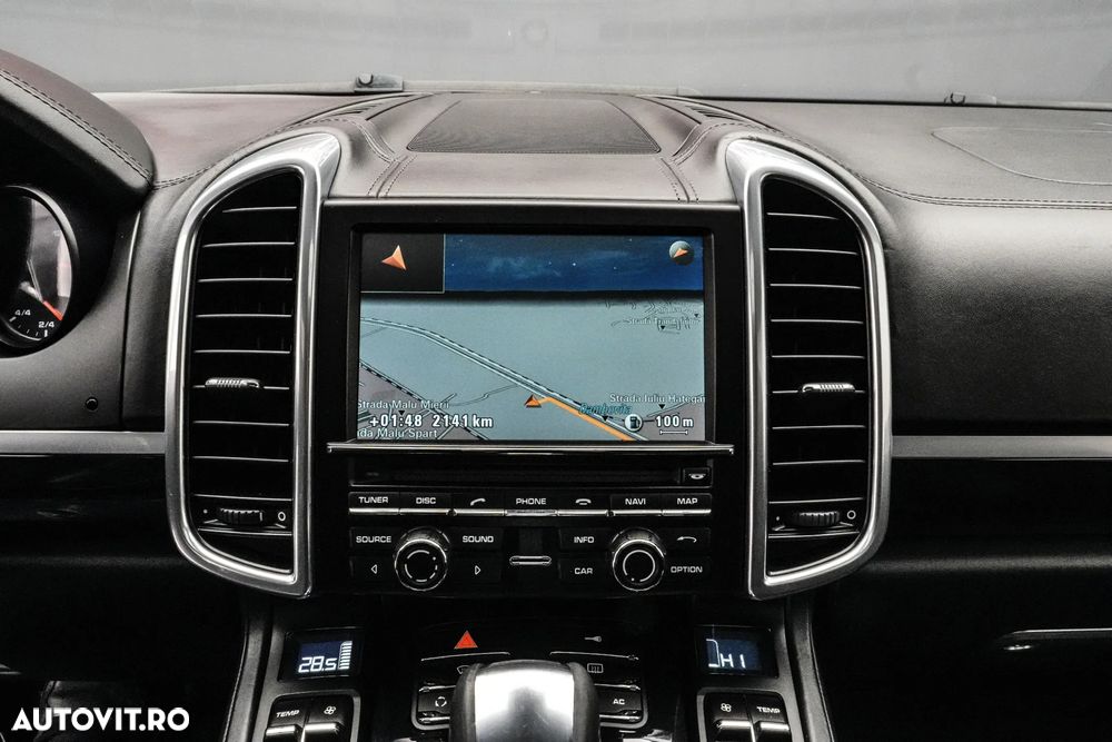 Porsche Cayenne 3.0 L V6 - 20