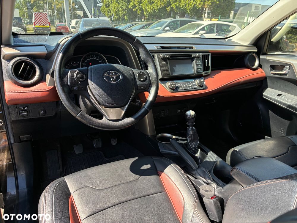 Toyota RAV4 - 11