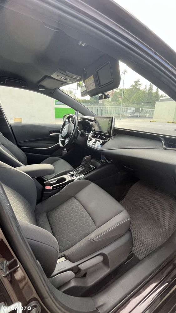 Toyota Corolla 2.0 Hybrid Comfort - 24