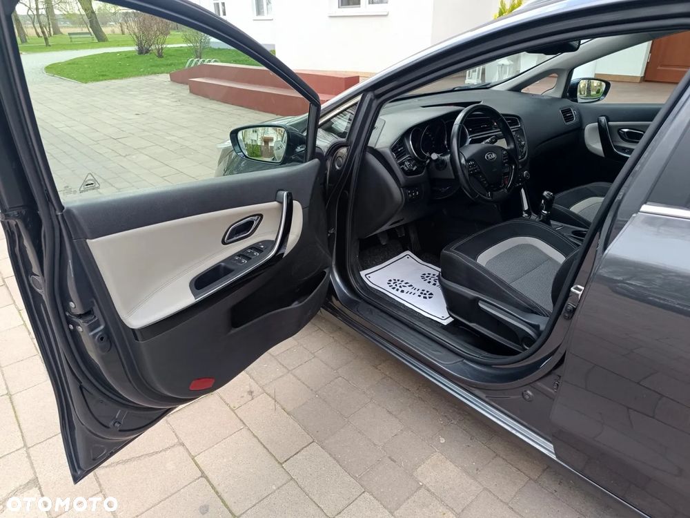 Kia Ceed 1.6 CRDi XL - 24