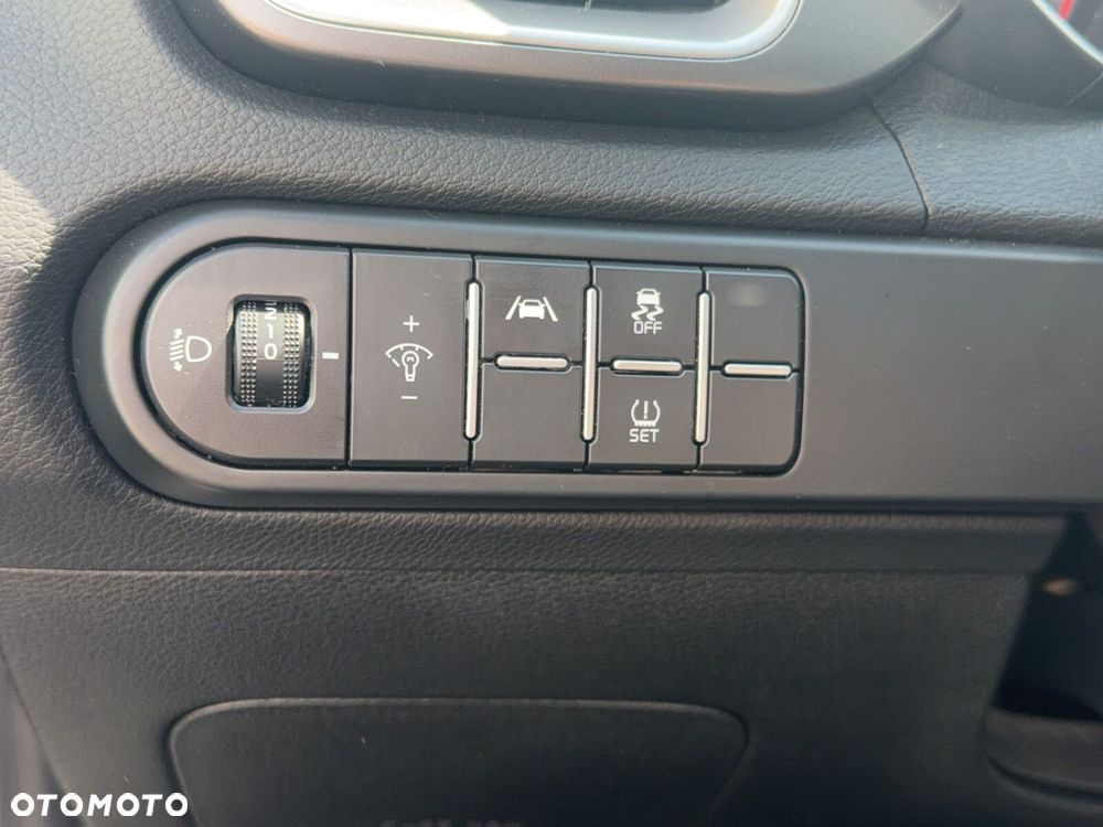 Kia Ceed - 22