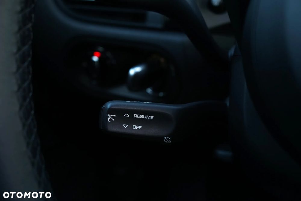 Porsche Macan Standard - 25