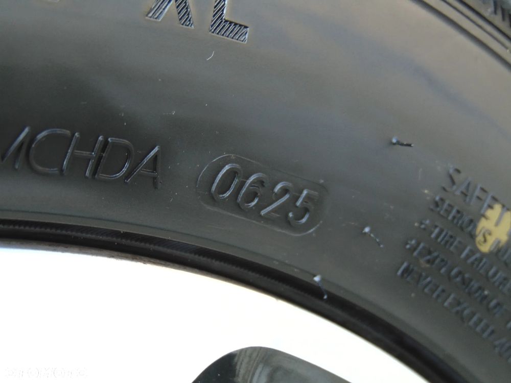 Nissan Micra 2013 photo 5