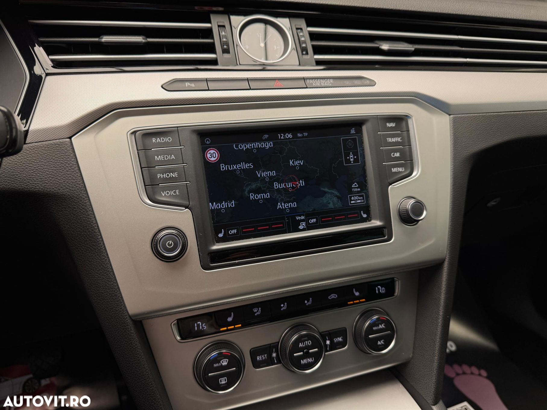 Volkswagen Passat - 8