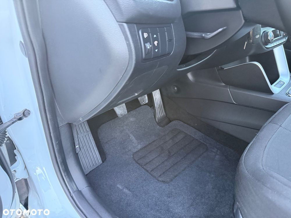 Kia Ceed 1.6 GDI L - 16