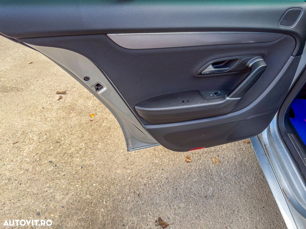 Volkswagen Passat CC 2.0 TDI BlueMotion Technology DSG - 39