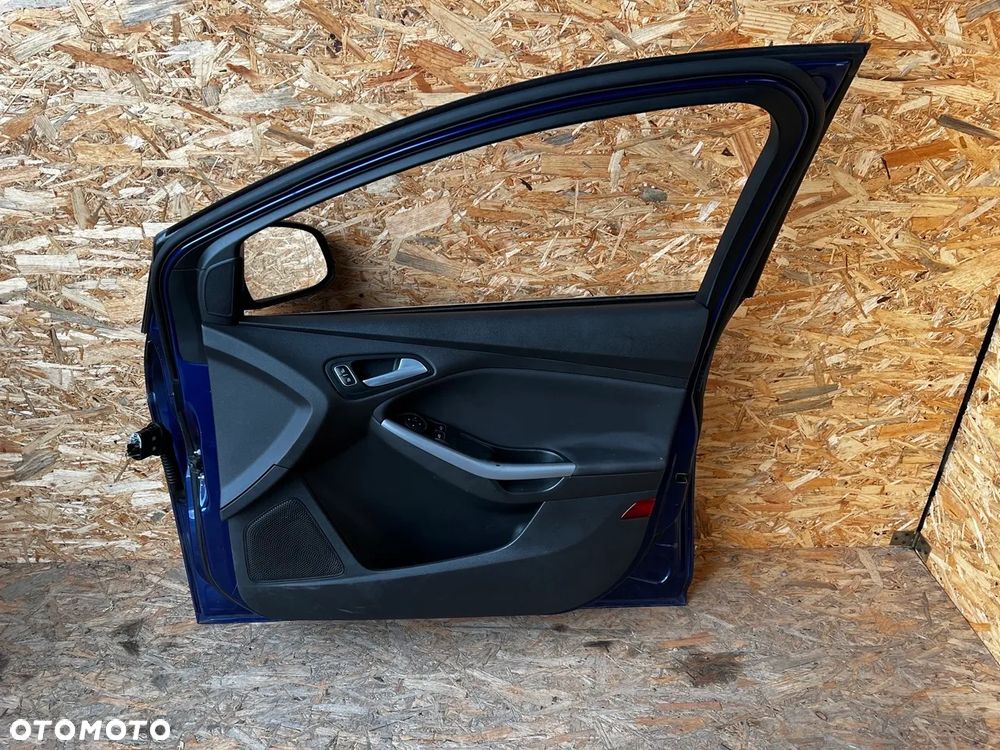 Drzwi PRZEDNIE PRAWE prawy przód FORD FOCUS MK3 LIFT HB 5D Kod lakieru: HF - 12