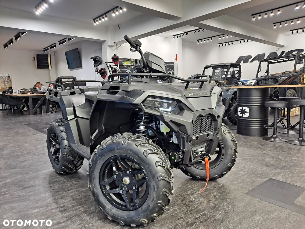 Polaris Sportsman - 1