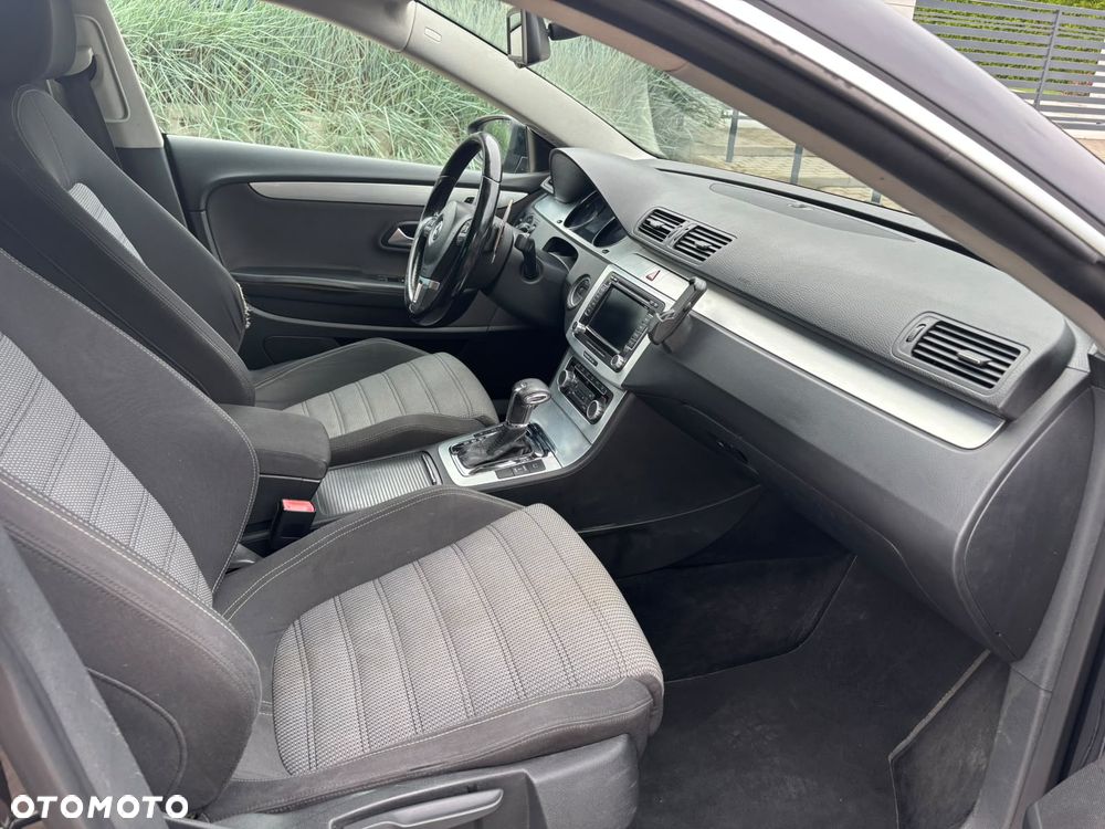 Volkswagen Passat - 7