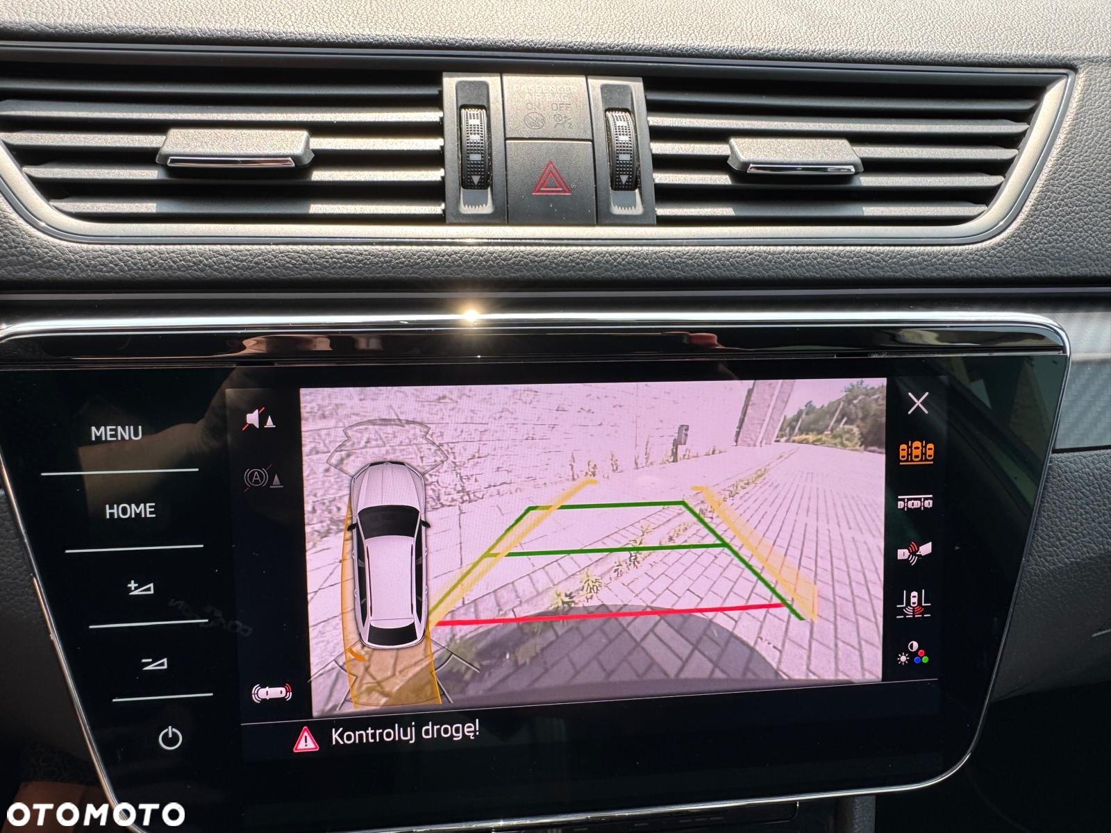 Skoda Superb 2.0 TDI DSG Sportline - 24