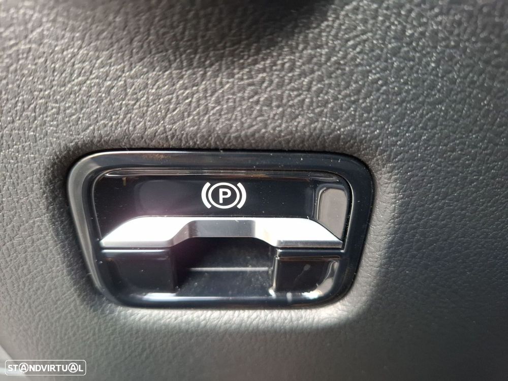 Mercedes-Benz C 300 e Avantgarde - 20