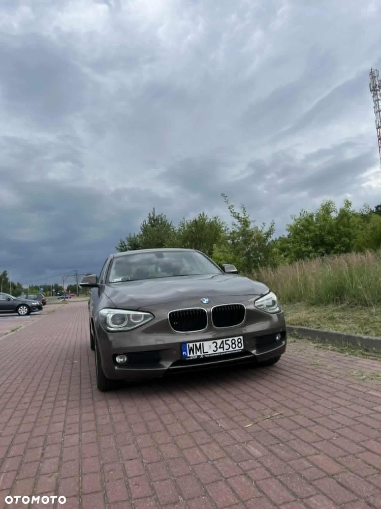 BMW Seria 1 116i - 6