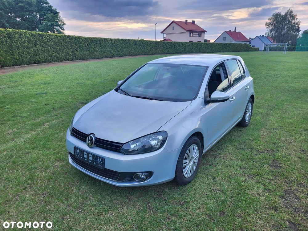 Volkswagen Golf - 1