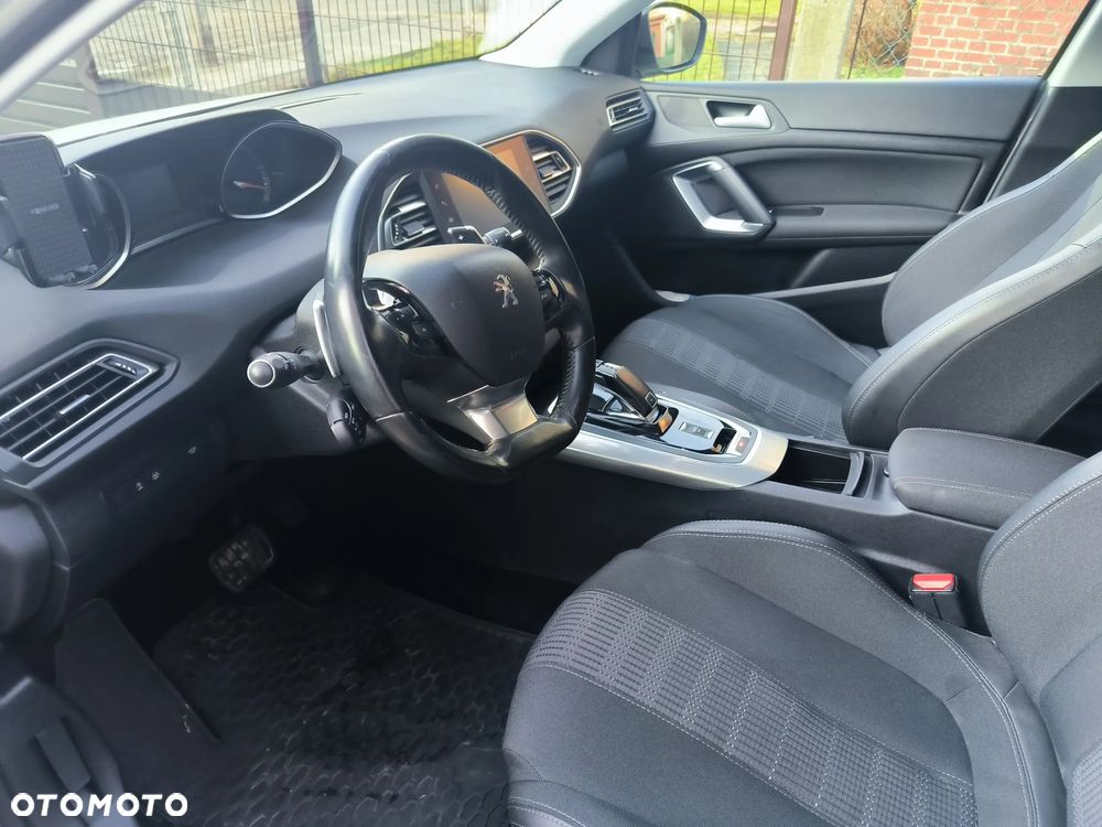 Peugeot 308 1.5 BlueHDi Allure S&S EAT8 - 7