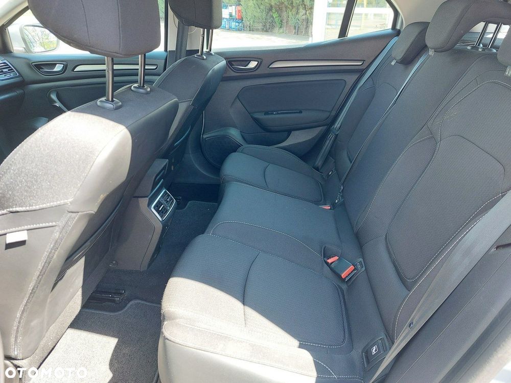 Renault Megane 1.5 Blue dCi Intens - 17