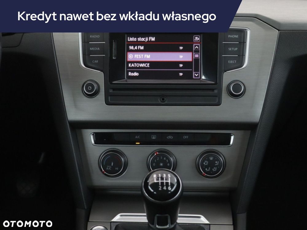 Volkswagen Passat - 15