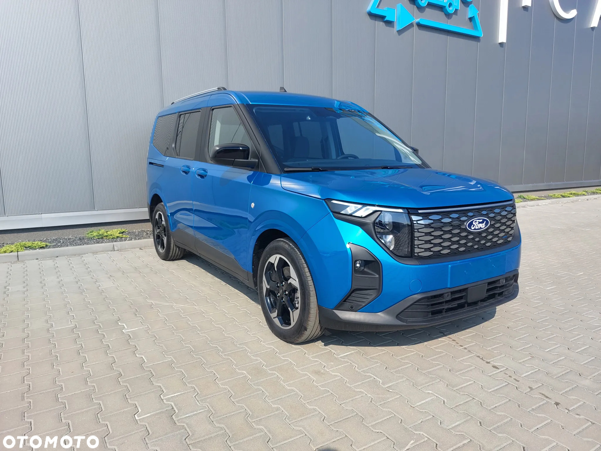 Ford Tourneo Courier 43kWh Titanium - 3