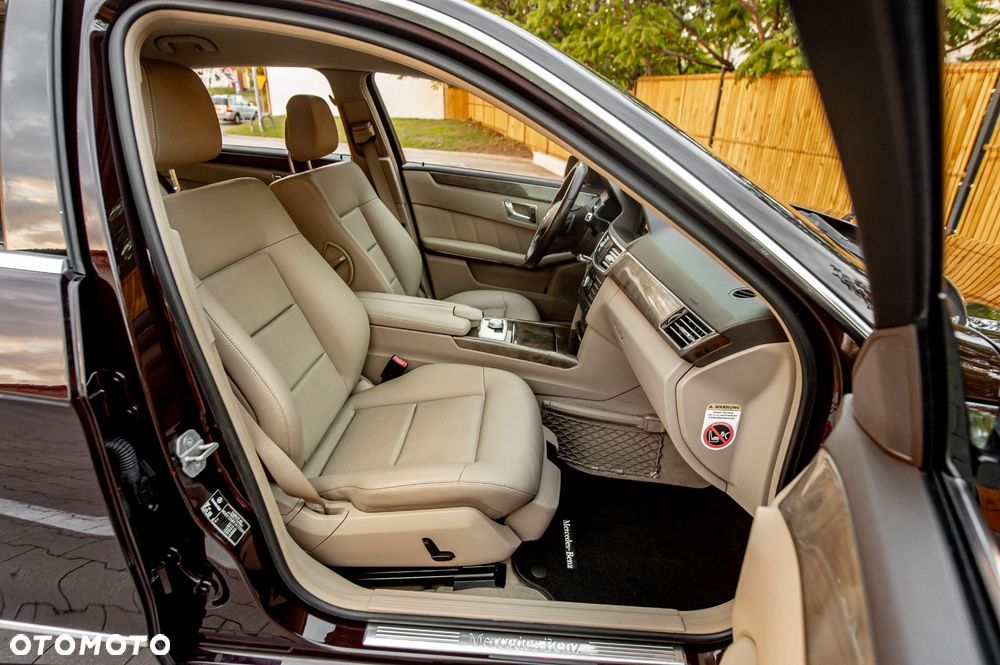 Mercedes-Benz Klasa E 350 CDI BlueEff Elegance - 35