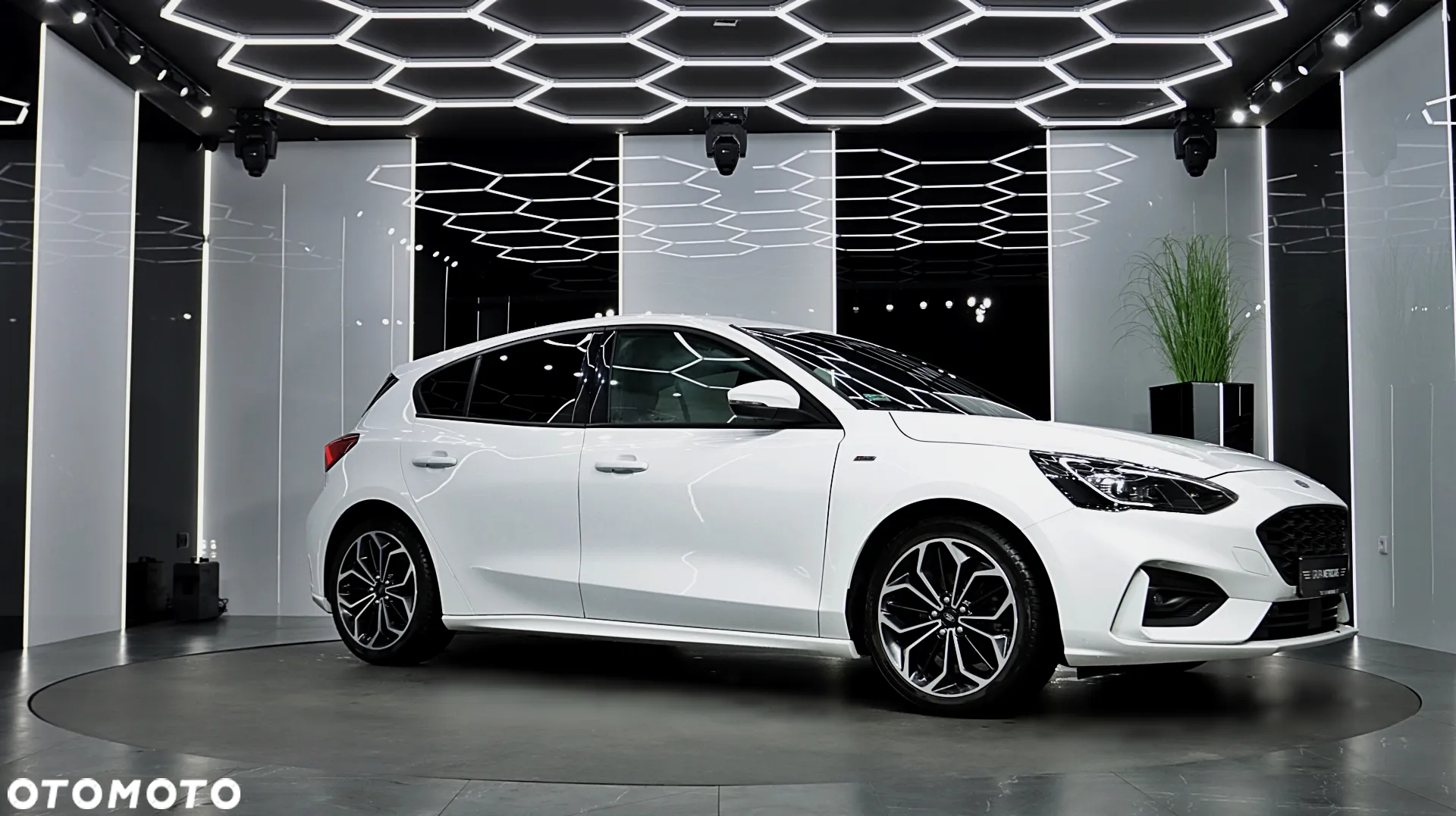 Ford Focus 1.5 EcoBoost ST-Line - 13