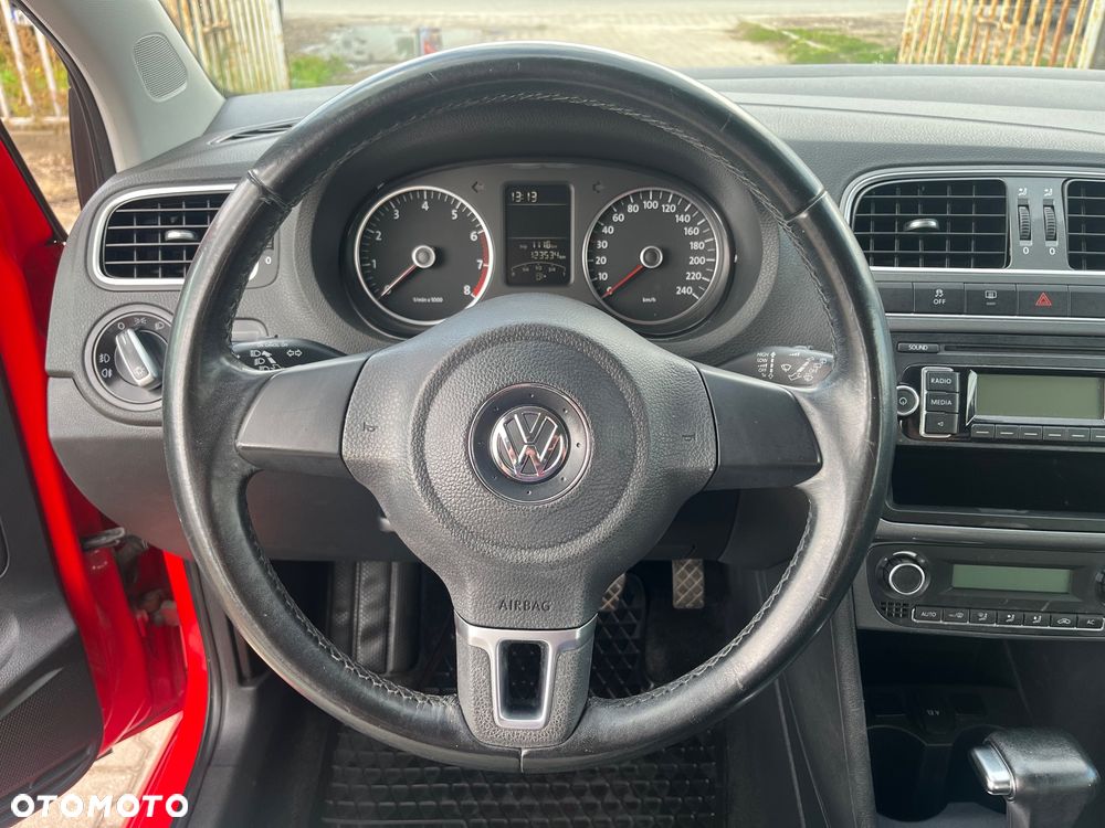 Volkswagen Polo 1.4 16V Highline DSG - 13