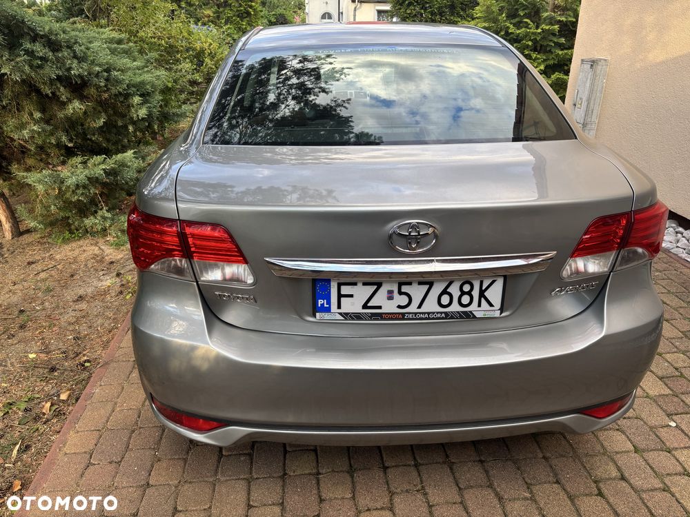 Toyota Avensis - 7