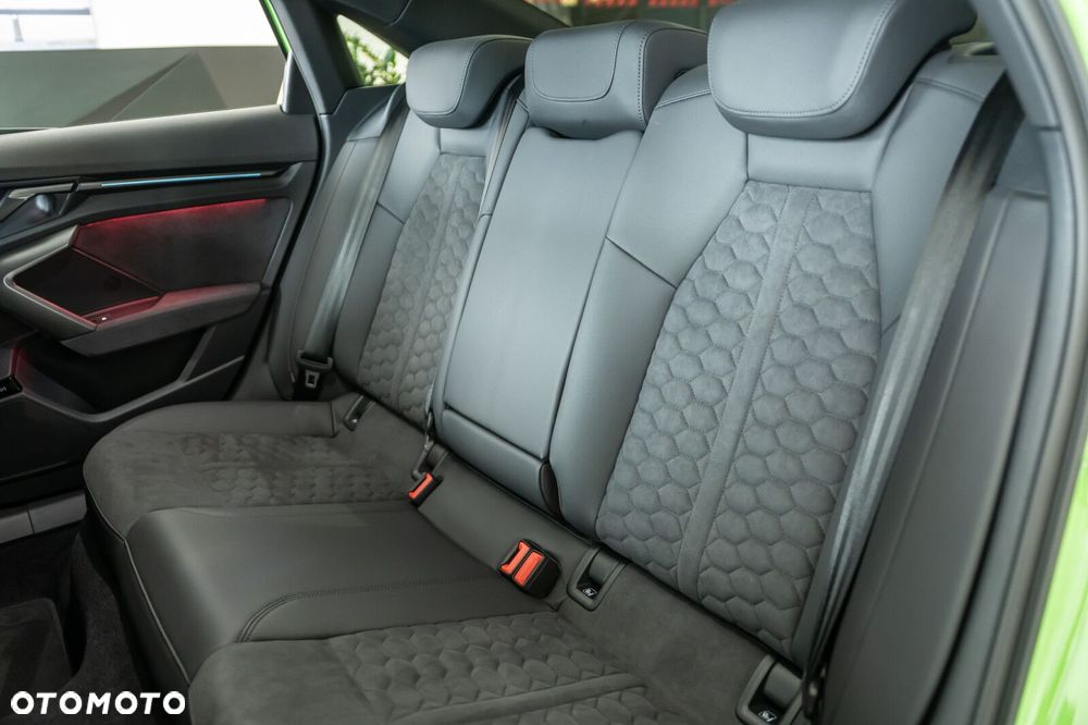 Audi RS3 Limousine - 17