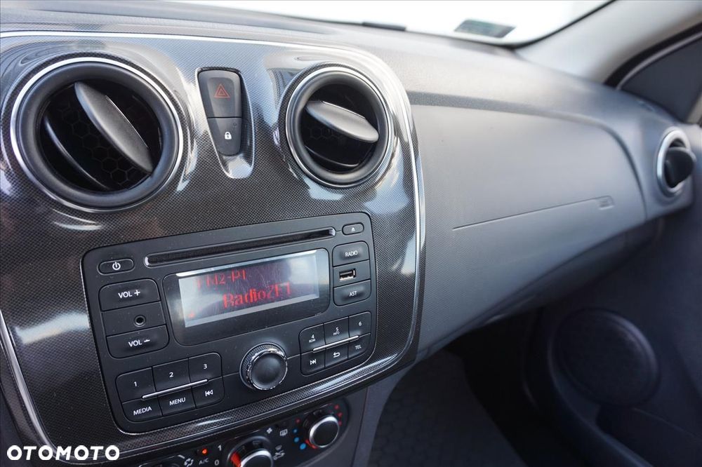 Dacia Sandero 1.2 16V Laureate - 23