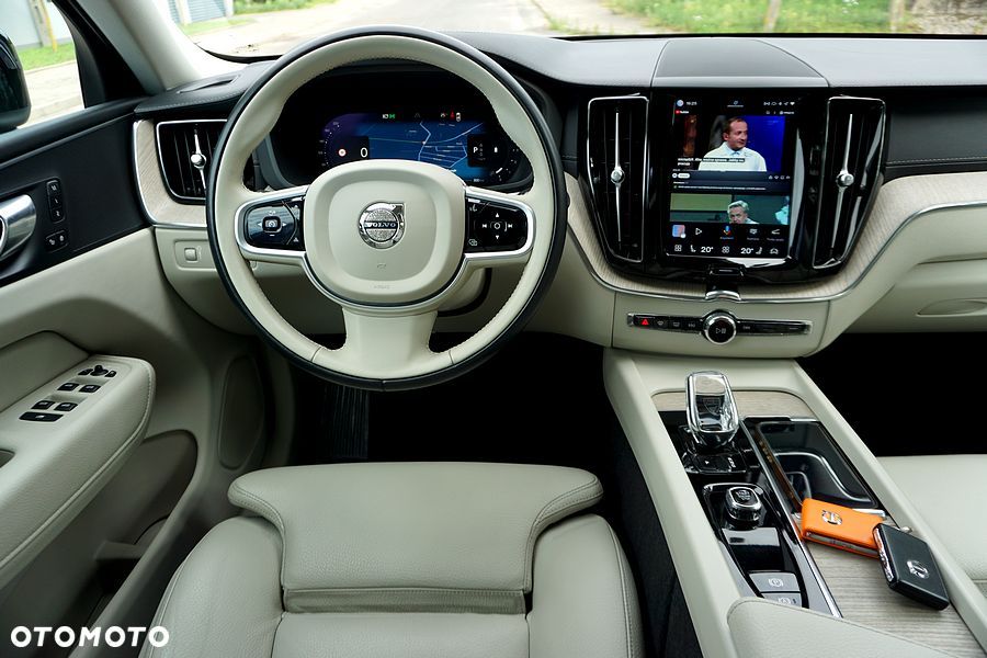 Volvo XC 60 B4 D AWD Geartronic Inscription - 32