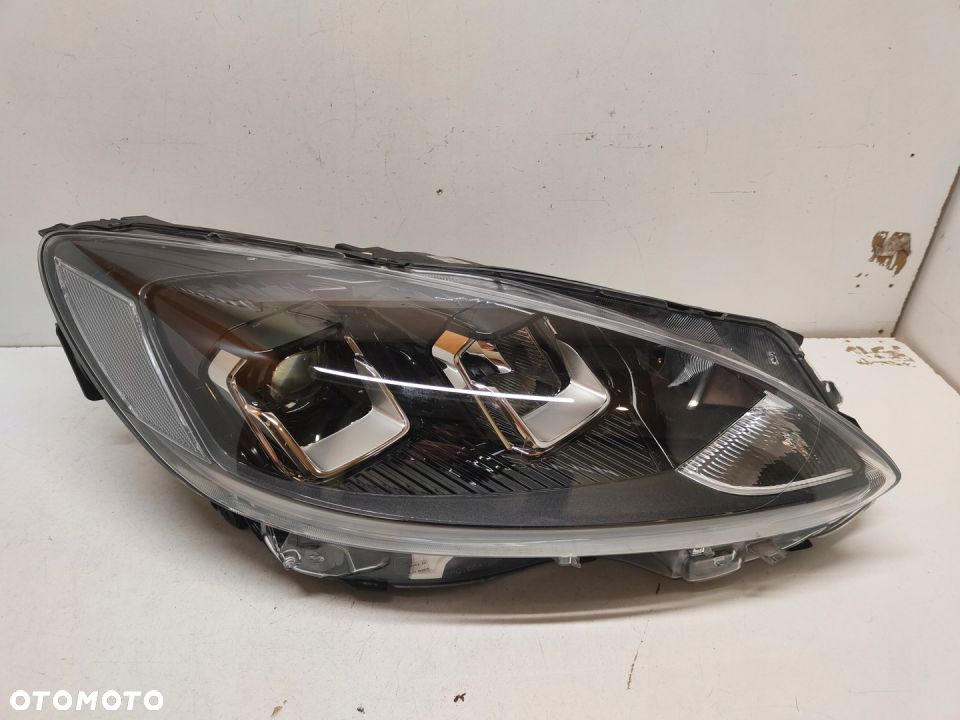 Lampa Ford OE 90187826 PRAWA - 1