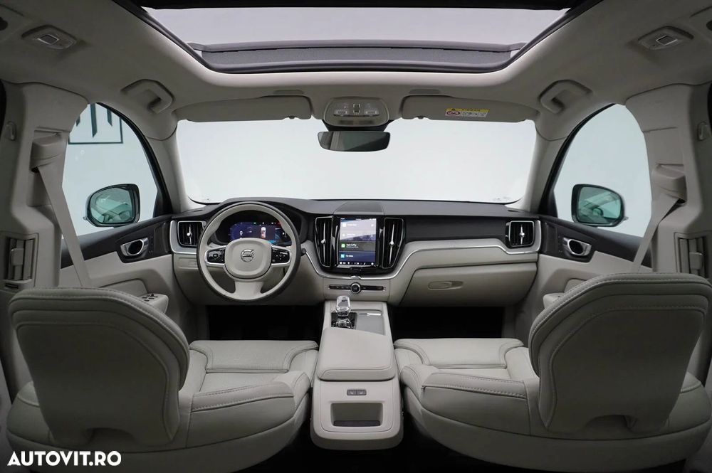 Volvo XC 60 Recharge T8 AWD AT Ultimate Dark - 16
