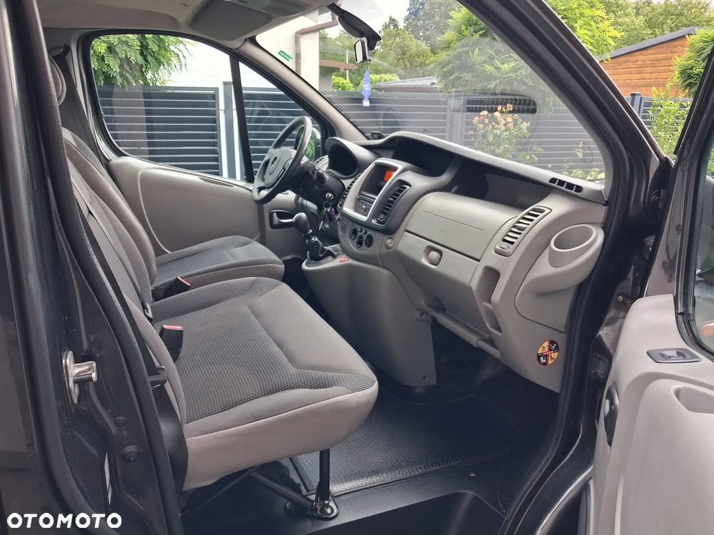 Opel Vivaro L2H1 2.9t Essentia - 10