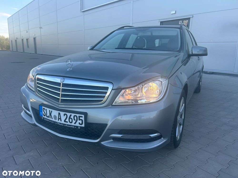 Mercedes-Benz Klasa C 200 (BlueEFFICIENCY) Elegance - 1