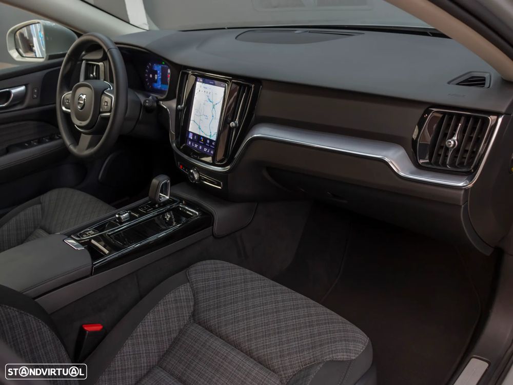 Volvo V60 2.0 T6 AWD TE Essential - 13