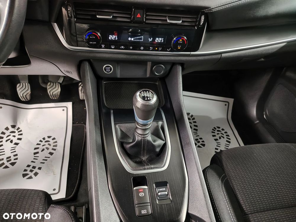 Nissan Qashqai 1.3 DIG-T MHEV N-Connecta - 32