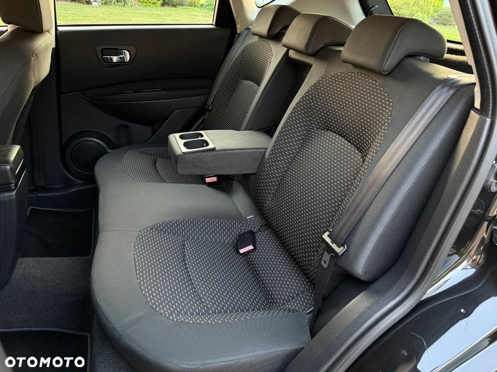 Nissan Qashqai - 25