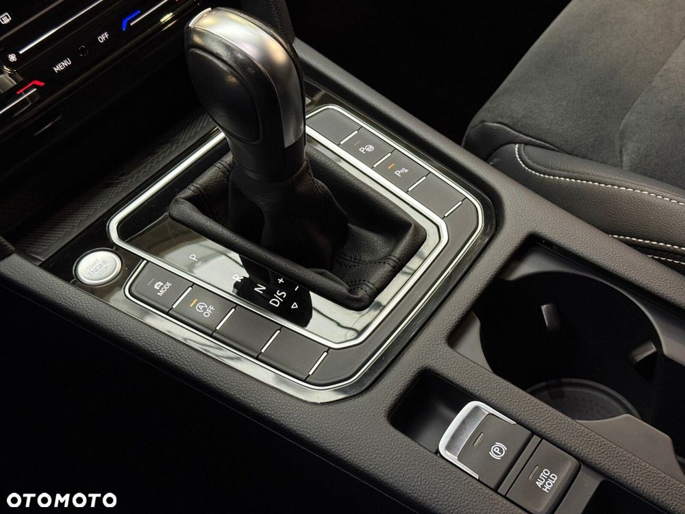 Volkswagen Passat - 35