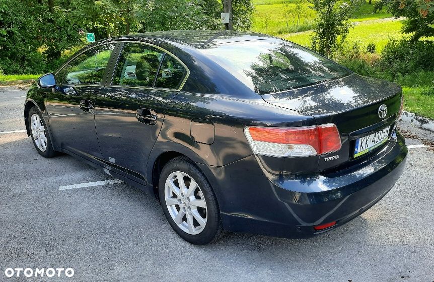Toyota Avensis 2.2 D-4D Premium - 8