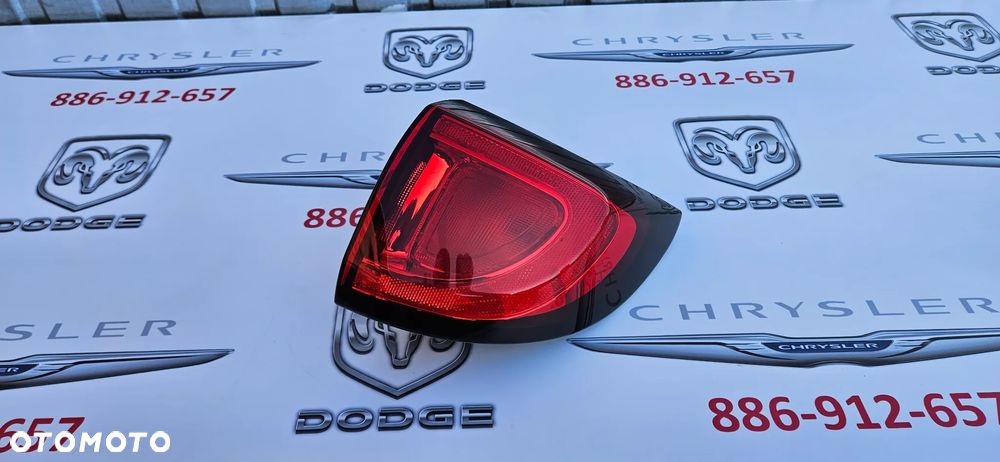 Chrysler Pacifica 2016- Lampa tył prawy Lampa tylna prawa P68229028AA Lampa tył lewy Lampa tylna lewa P68229029AA IDEALNE Żarówki W21/5W ZWYKŁE LAMPY - 9