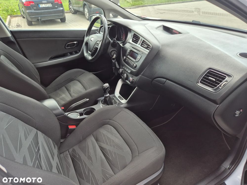 Kia Ceed 1.4 L - 19