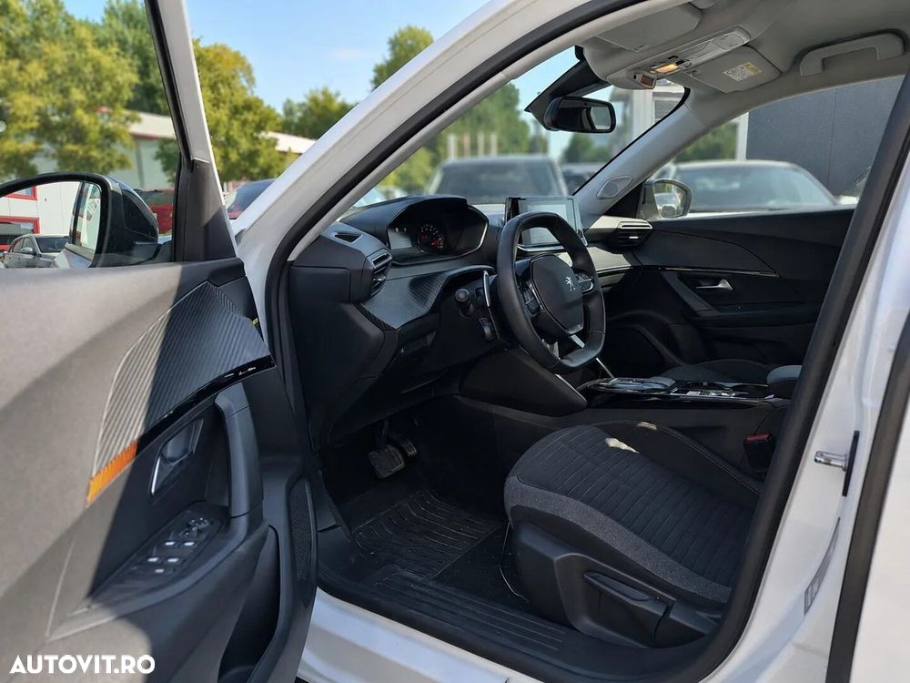 Peugeot 2008 - 13