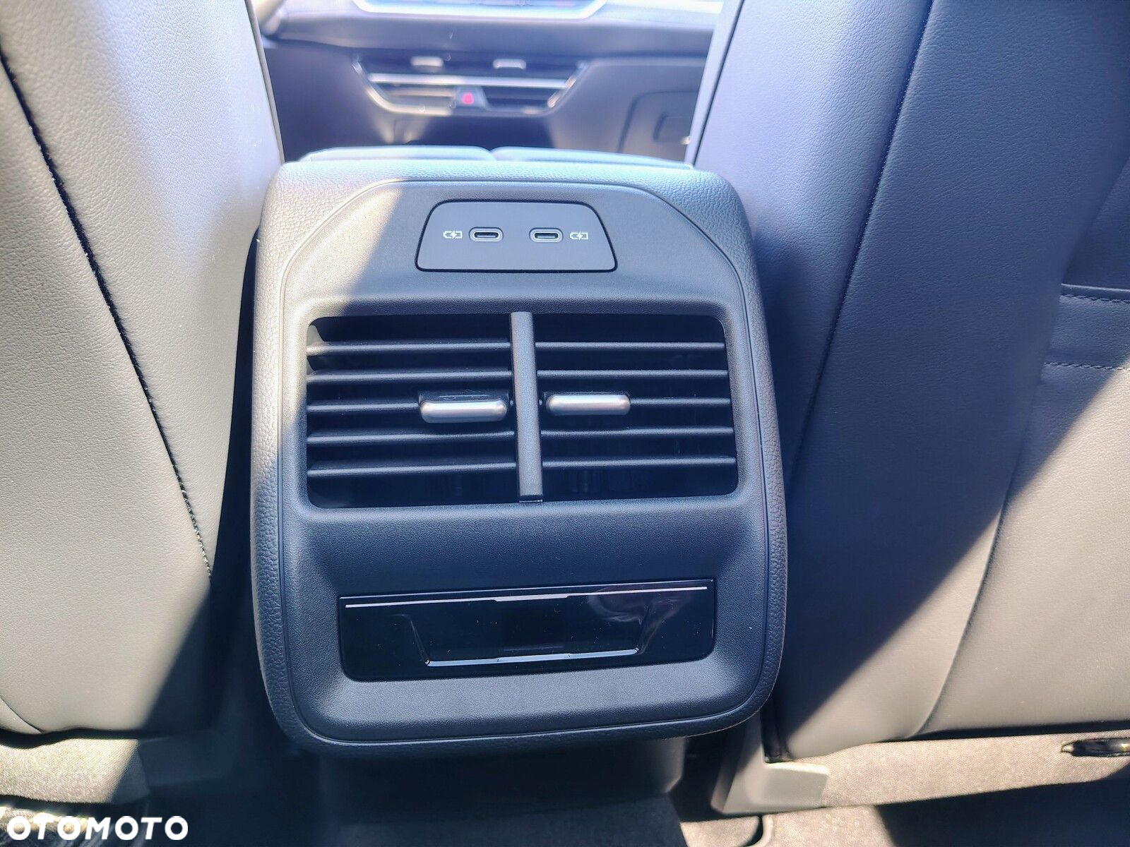 Volkswagen Passat - 27