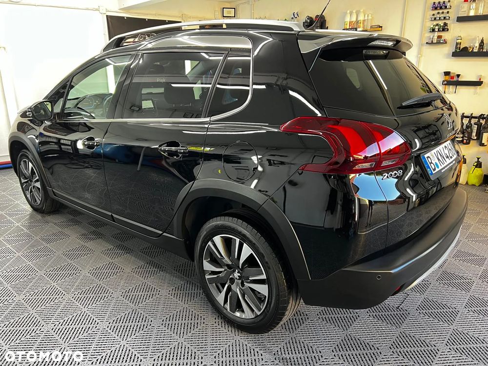 Peugeot 2008 PureTech 130 Stop&Start EAT6 Black Edition - 32