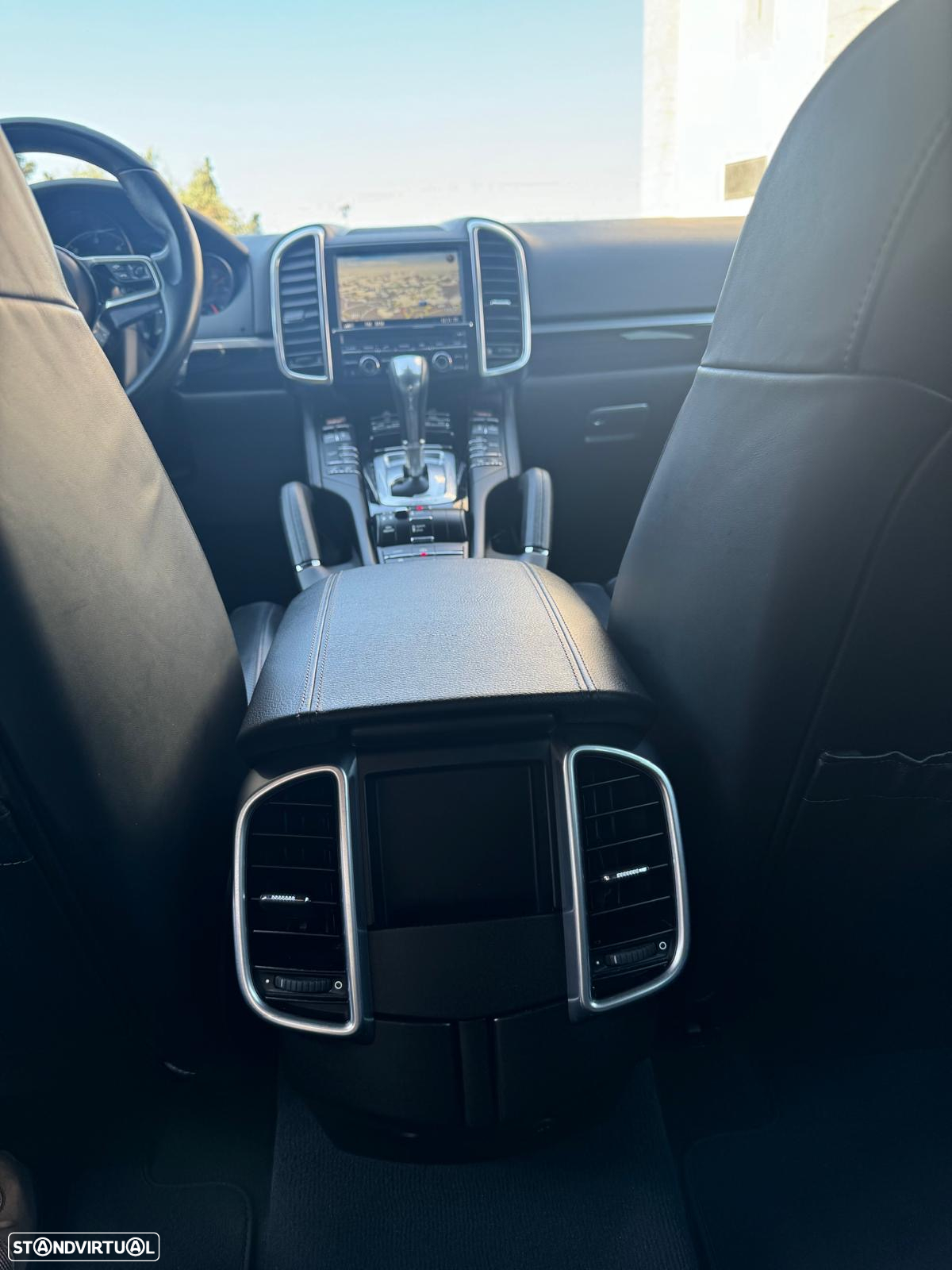 Porsche Cayenne Diesel Platinum Edition - 14