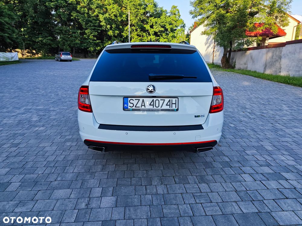 Skoda Octavia 2.0 TDI RS Challenge DSG - 17