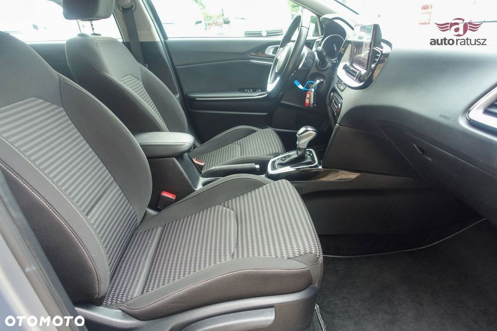 Kia Ceed - 13