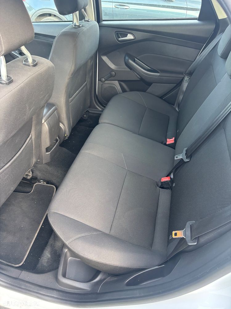 Ford Focus - 14