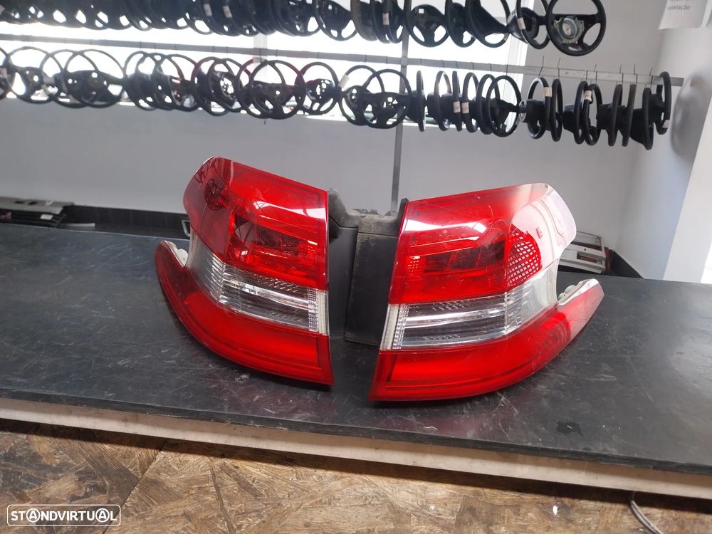 Farolim traseiro Peugeot 308 ano - 1